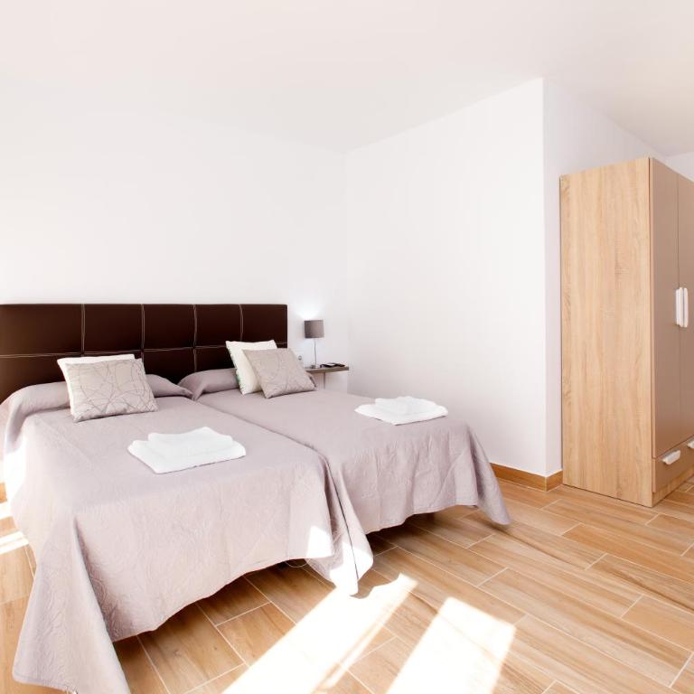 Armijorooms - Habitación Doble Estándar con vistas a la montaña - 2 camas - 6