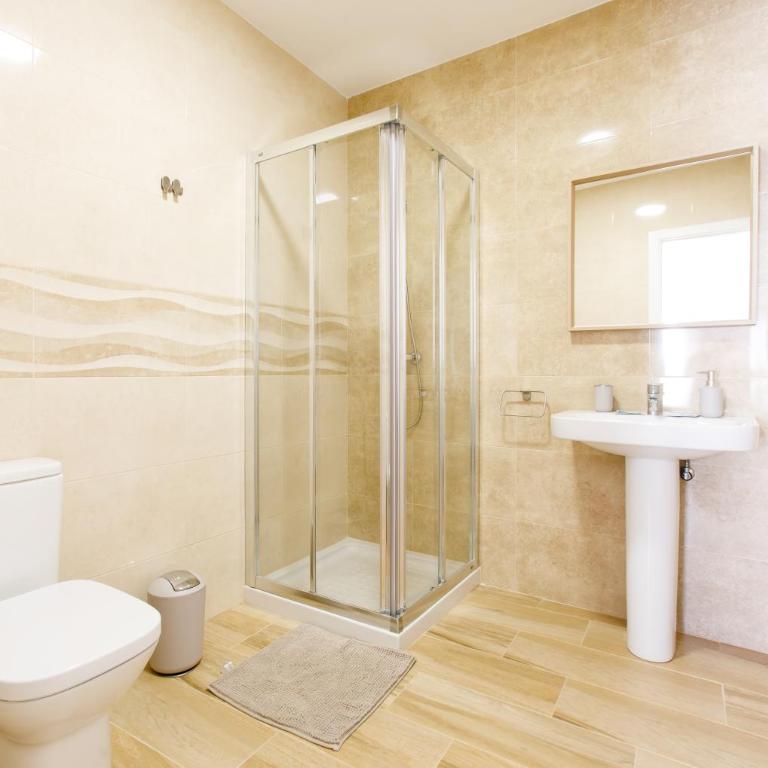 Armijorooms - Habitación Doble Estándar con vistas a la montaña - 2 camas - 11