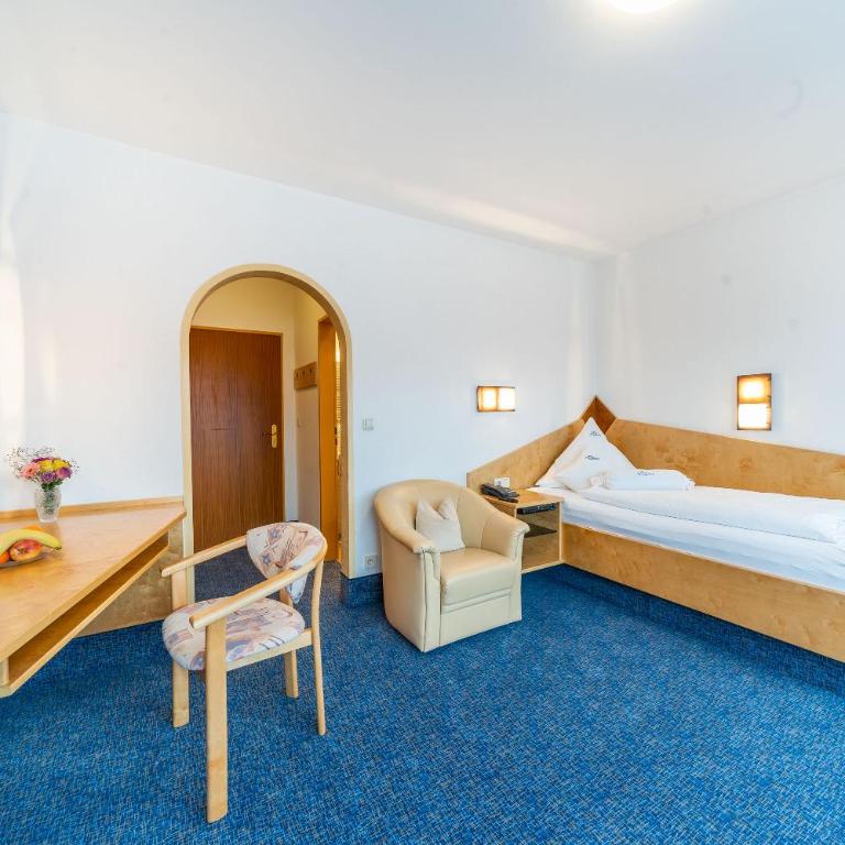 Hotel Alpenhof - Comfort Einzelzimmer mit Balkon - 3