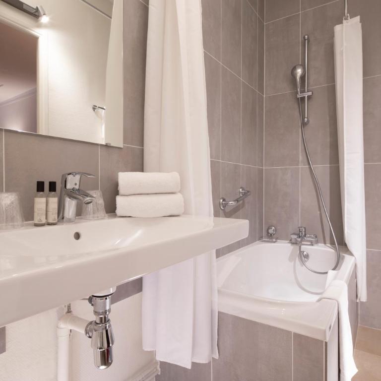 Hôtel Saint Roch - Chambre Lits Jumeaux Supérieure - 1