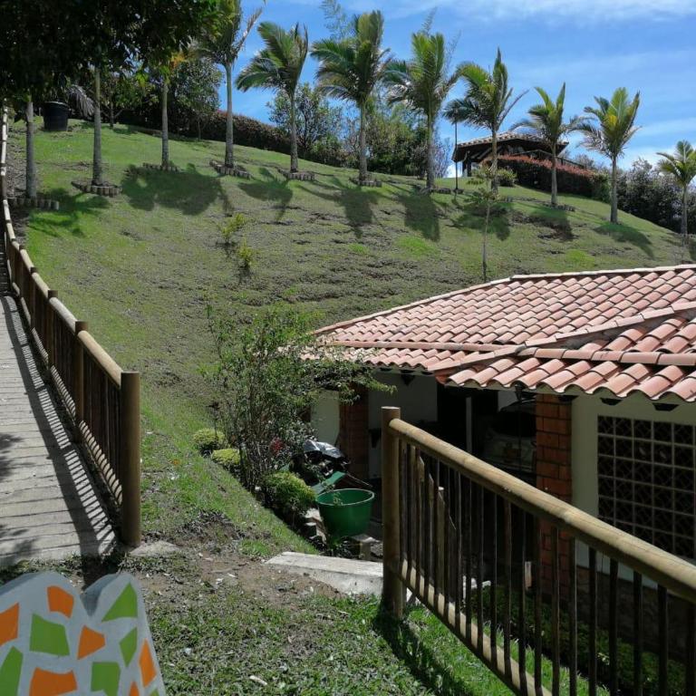 CASA CAMPESTRE MONTECARLO Guatapé- desayuno a pareja - Casa Unifamiliar de 3 dormitorios - 51