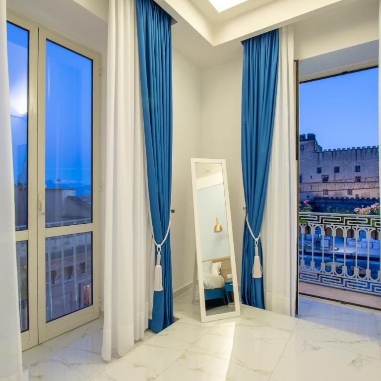 MAIN - Municipio - Suite King con Vista Mare e Vasca Idromassaggio - 13