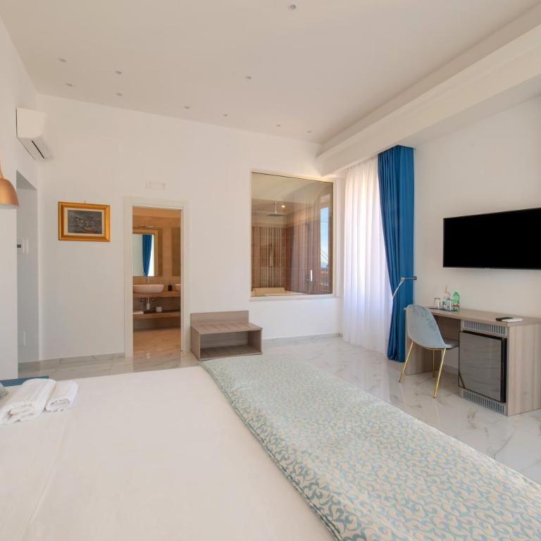MAIN - Municipio - Suite King con Vista Mare e Vasca Idromassaggio - 18