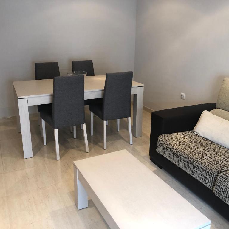 Piso Soballa, Centro y Playa - Apartamento de 3 dormitorios - 9