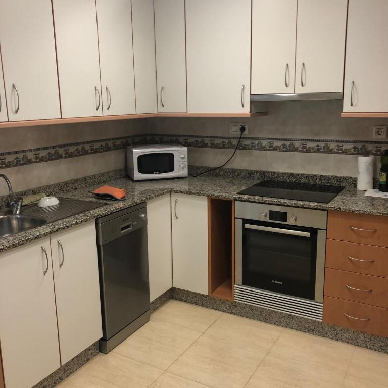 Piso Soballa, Centro y Playa - Apartamento de 3 dormitorios - 11