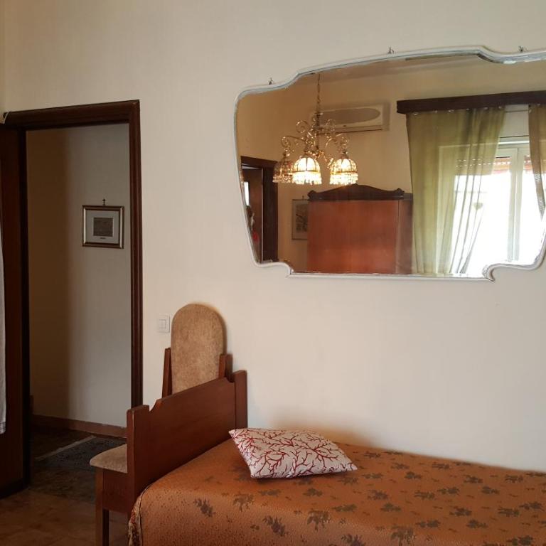 B&B United States of Europe - Triple Room with Private Bathroom - 3