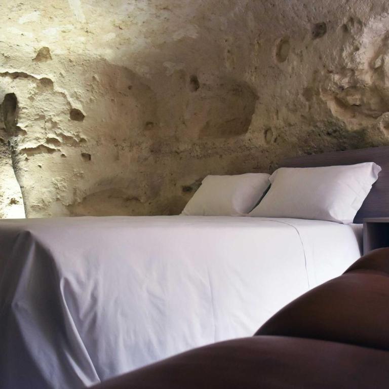 5 Elementi Sassi Matera - Camera Matrimoniale Deluxe con Vasca - 10
