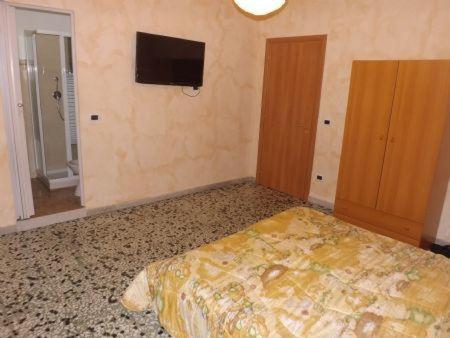 Bed And Breakfast Il Subacqueo - Family Room with Bathroom - 7