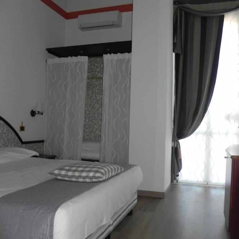 Hotel Helios - Camera Matrimoniale/Doppia con Letti Singoli con Vista Mare - 5