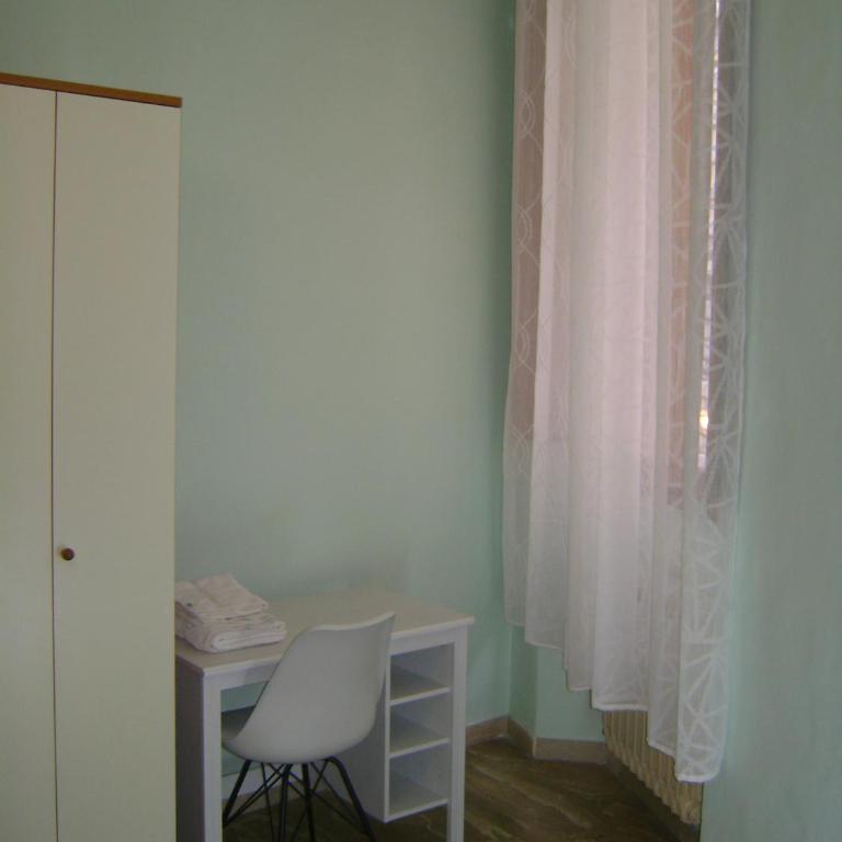 Florenceunita - Twin Room with Private External Bathroom - 4