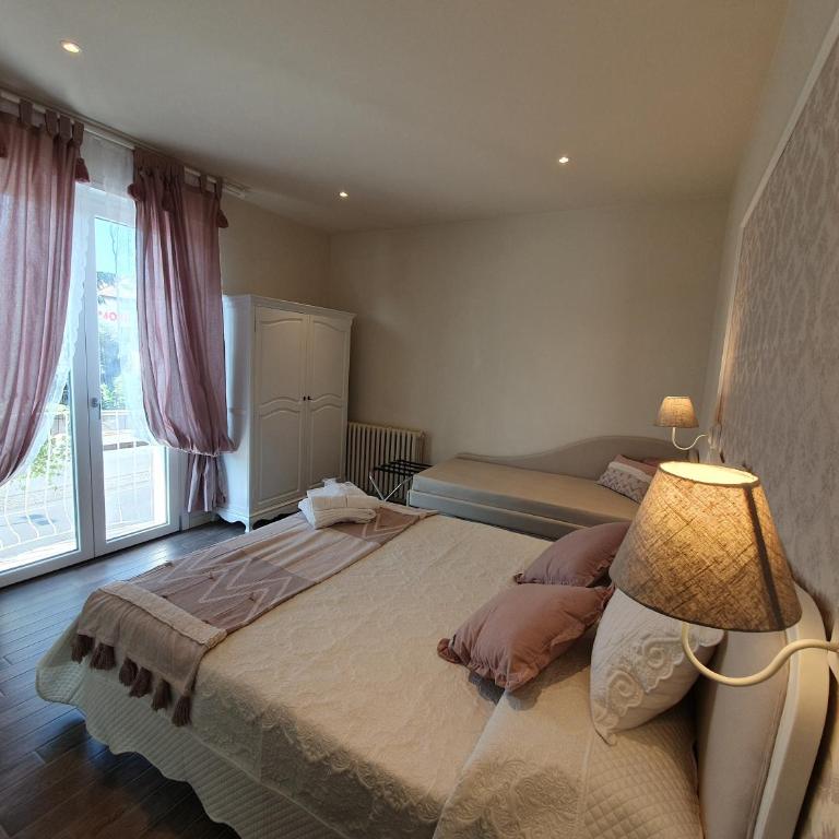 Romantic Home - Camera King con Balcone - 5