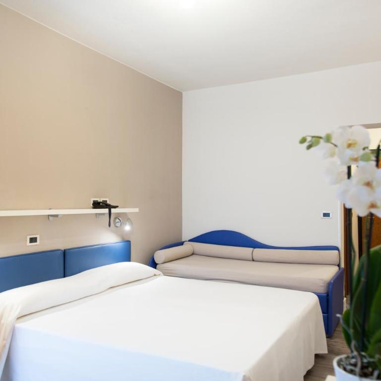Hotel Royal Village - Camera Tripla Standard - 2