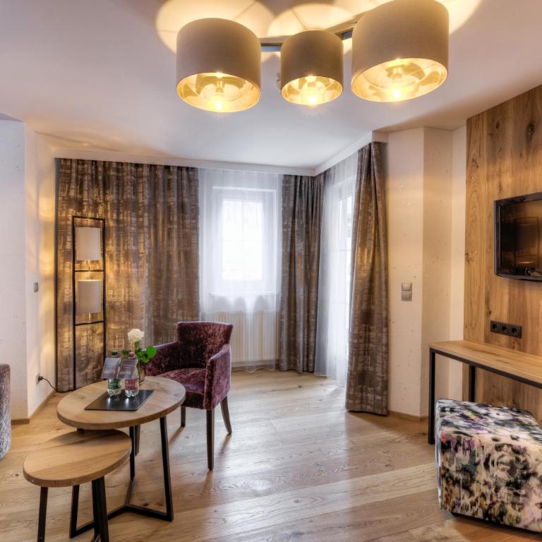 Hotel Brigitte - Standard Suite - 10