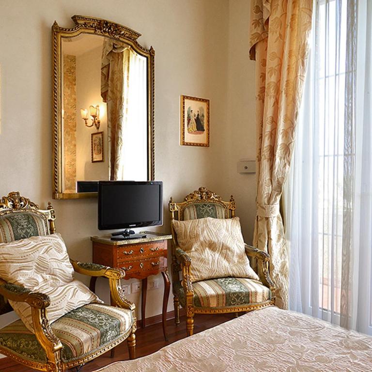 Hotel Locanda delle Dune - Camera Matrimoniale con Balcone e Vista Mare - 1