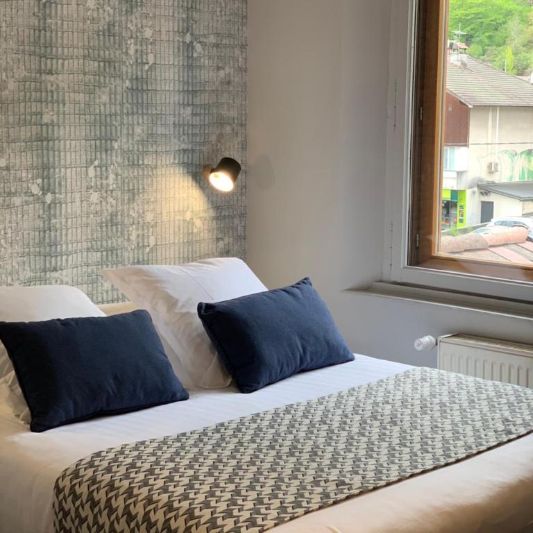 Hôtel Beauregard, The Originals Relais - Superior Doppelzimmer mit Blick auf den Wald und den Parkplatz - 15