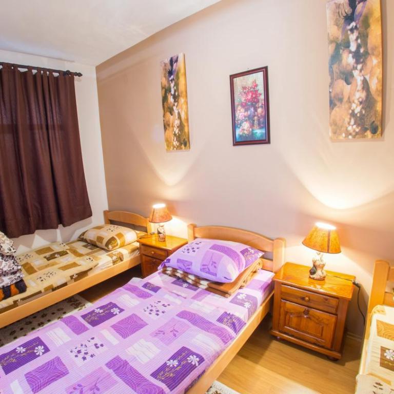 Apartment Elegant - One-Bedroom Apartment - 4