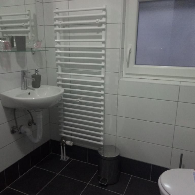 Apartments&Rooms Mido - Dvokrevetna Soba sa Bračnim Krevetom i Sopstvenim Kupatilom - 5