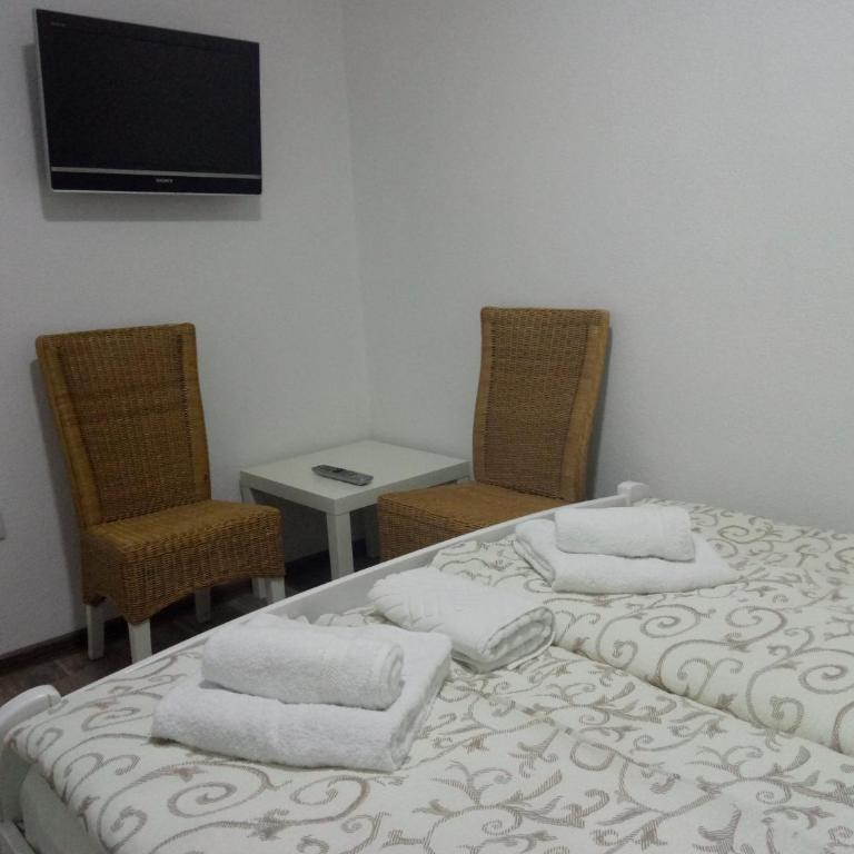Apartments&Rooms Mido - Dvokrevetna Soba sa Bračnim Krevetom i Sopstvenim Kupatilom - 10