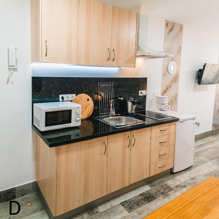 Jara Apartments ! - Studio Apartment - 10