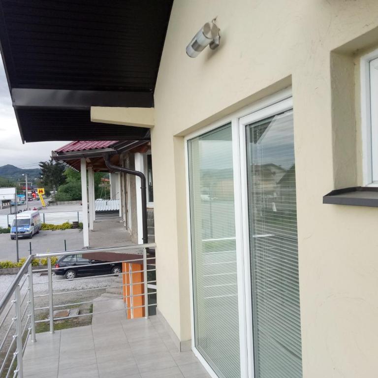 Apartments&Rooms Mido - Deluks Dvokrevetna Soba sa Bračnim Krevetom i Balkonom - 12