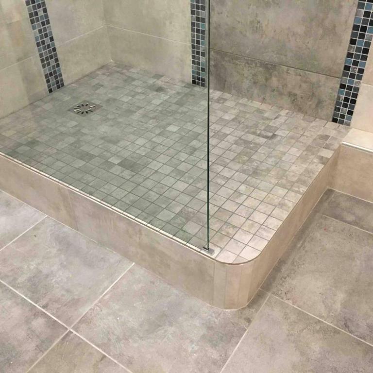 Appartement Prémium 2 grandes chambres, proches centre-ville et parking gratuit - Appartamento - 32