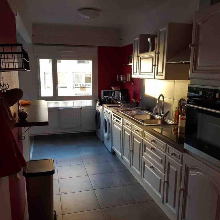 Appartement Prémium 2 grandes chambres, proches centre-ville et parking gratuit - Appartamento - 10