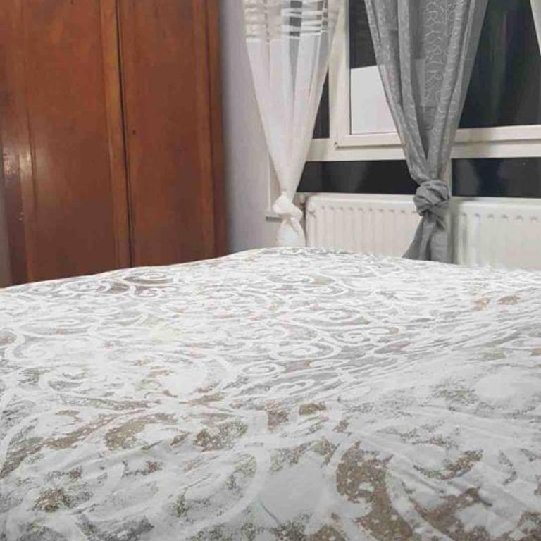 Appartement Prémium 2 grandes chambres, proches centre-ville et parking gratuit - Appartamento - 20