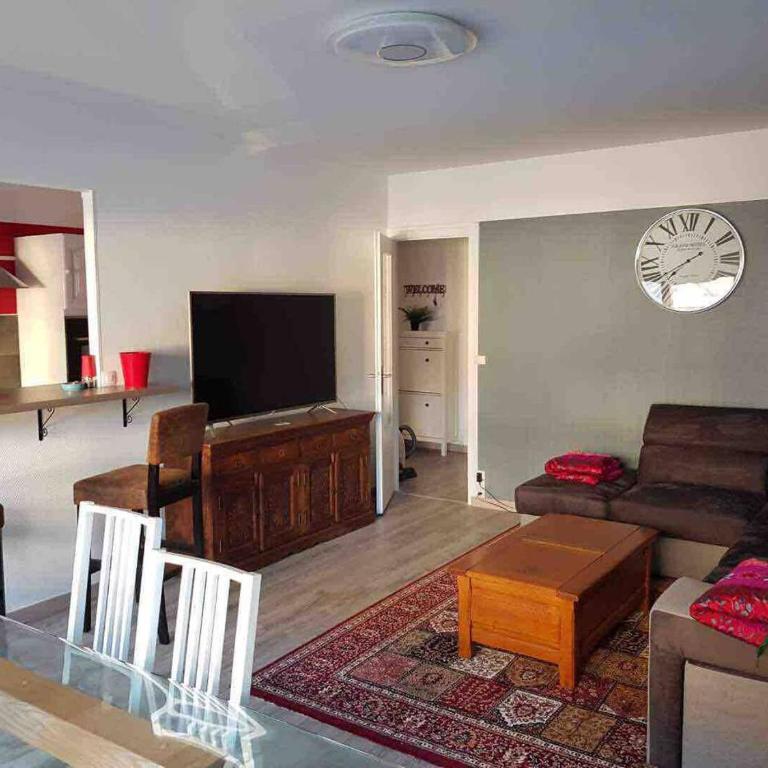 Appartement Prémium 2 grandes chambres, proches centre-ville et parking gratuit - Appartamento - 3