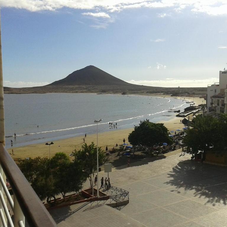 Lovely flat with sea-view, 1 minute walk to beach - Apartamento de 2 dormitorios con terraza y vistas al mar - 2