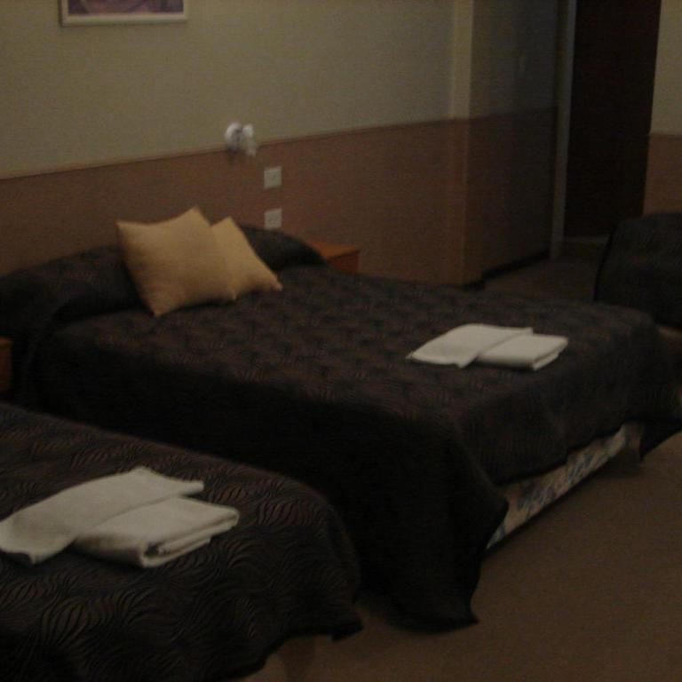 Cheltum Hotel - Habitación Triple - 4