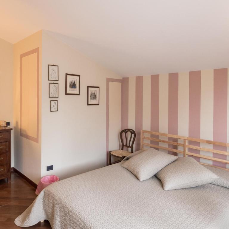 La Via Francigena B&B - Family Room with Balcony - 1