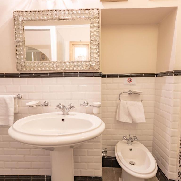 Relais & Maison Grand Tour - Suite Mirror - 14