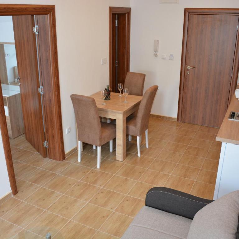 Apartmani Gaga - Apartment with Garden View - 19