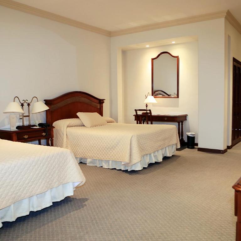 Hotel Los Parrales - Habitación Doble Superior - 2 camas dobles - 2