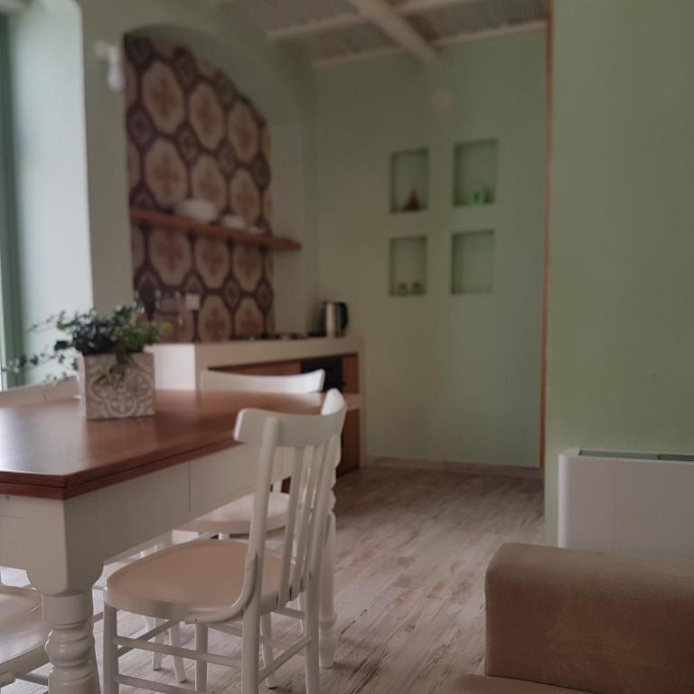 Santa Venera Home - Appartamento con 2 Camere da Letto - 36