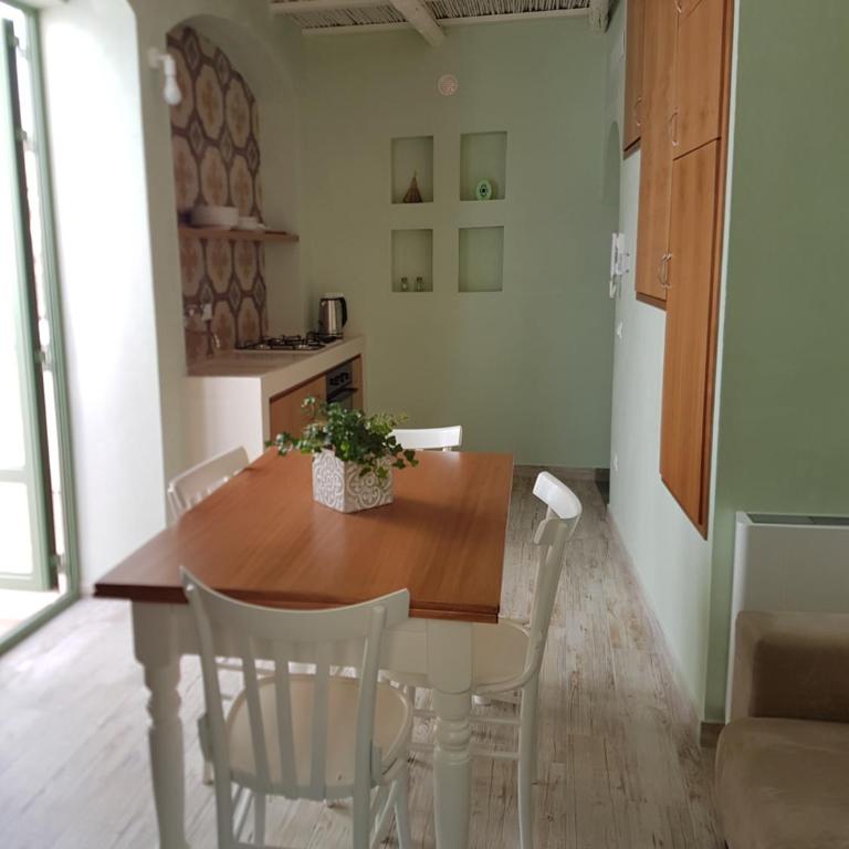 Santa Venera Home - Appartamento con 2 Camere da Letto - 35