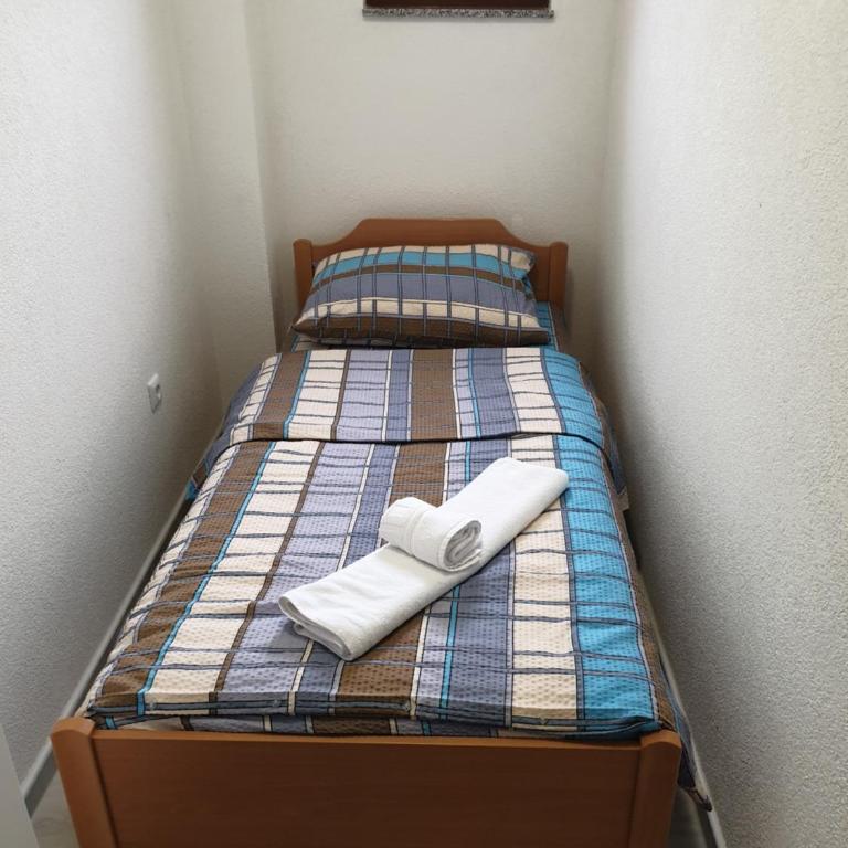 Apartments Karabegovic - Three-Bedroom Apartment - 39