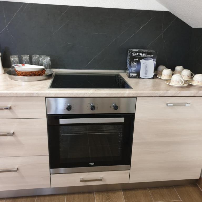 Apartments Karabegovic - Three-Bedroom Apartment - 32