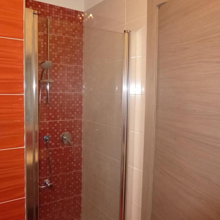 Chelu & Luna - Three-Bedroom Apartment - 47