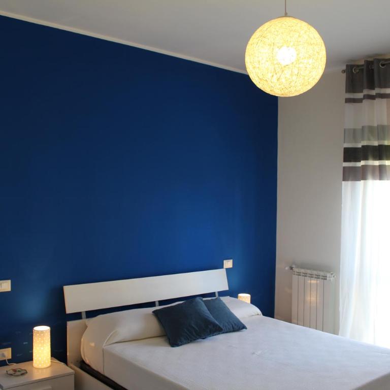 Chelu & Luna - Three-Bedroom Apartment - 25
