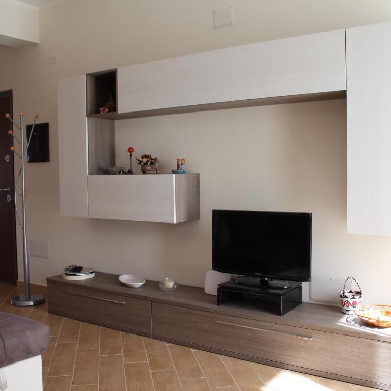Chelu & Luna - Three-Bedroom Apartment - 5
