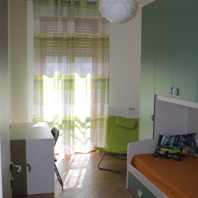 Chelu & Luna - Three-Bedroom Apartment - 37