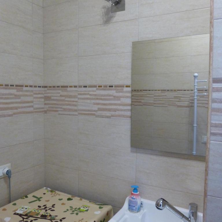 Chelu & Luna - Three-Bedroom Apartment - 52