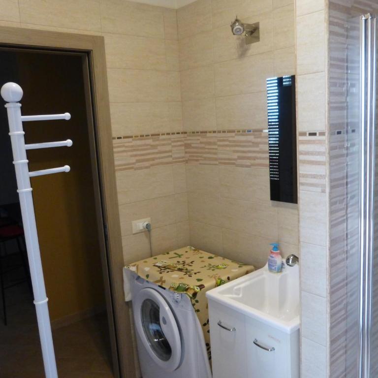 Chelu & Luna - Three-Bedroom Apartment - 51