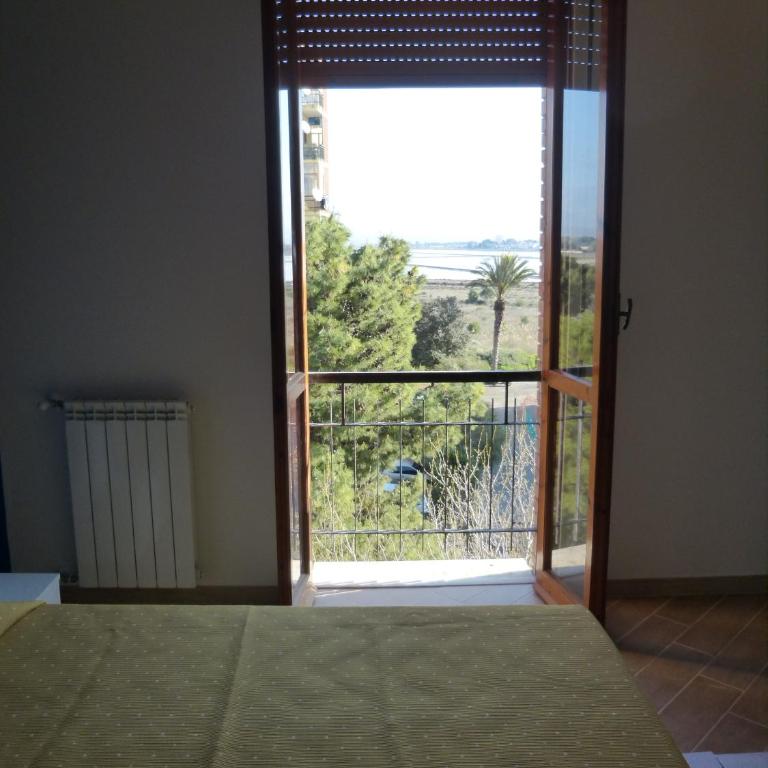 Chelu & Luna - Three-Bedroom Apartment - 28