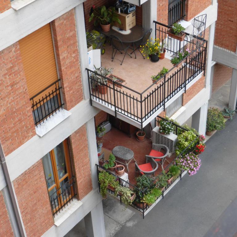 Chelu & Luna - Three-Bedroom Apartment - 16