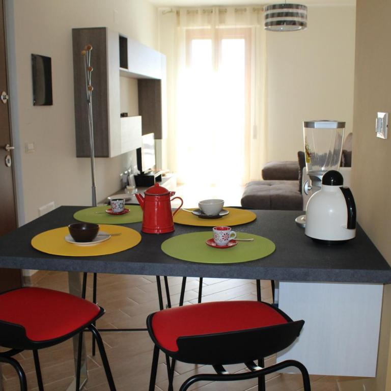 Chelu & Luna - Three-Bedroom Apartment - 22