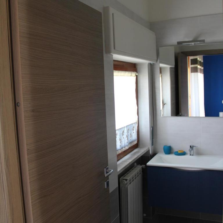 Chelu & Luna - Three-Bedroom Apartment - 31