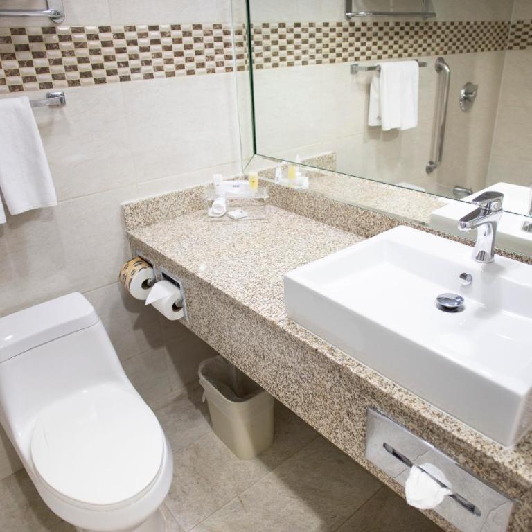 Best Western PLUS Monterrey Colón - Double Room with Two Double Beds - Non-Smoking - 11