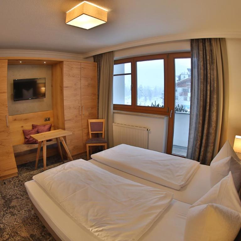 Aparthotel Acksteiner - Doppelzimmer 2 mit Dusche - 3